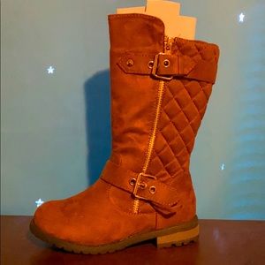 Knee boot for toddler girl